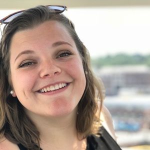 Meet your Posher, Laura